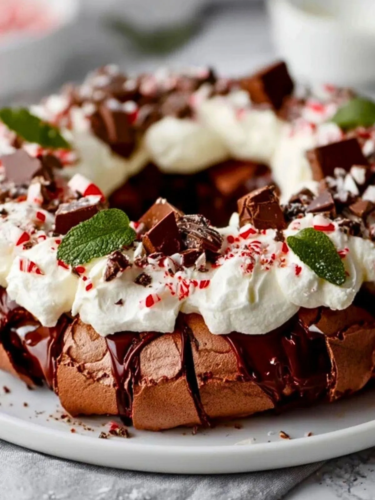 Couronne de Pavlova au Chocolat et à la Menthe Poivrée (1)