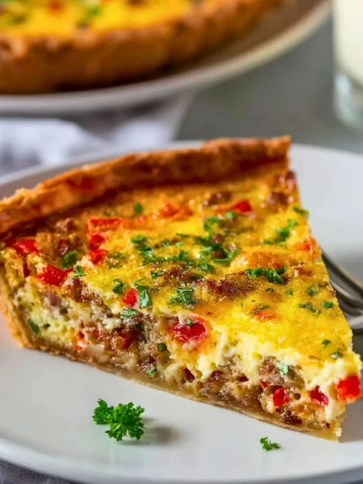 Quiche Irresistible aux Poivrons Rouges Rôtis et Saucisse (1)