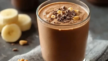 Smoothie Crémeux Au Chocolat Et Beurre De Cacahuète