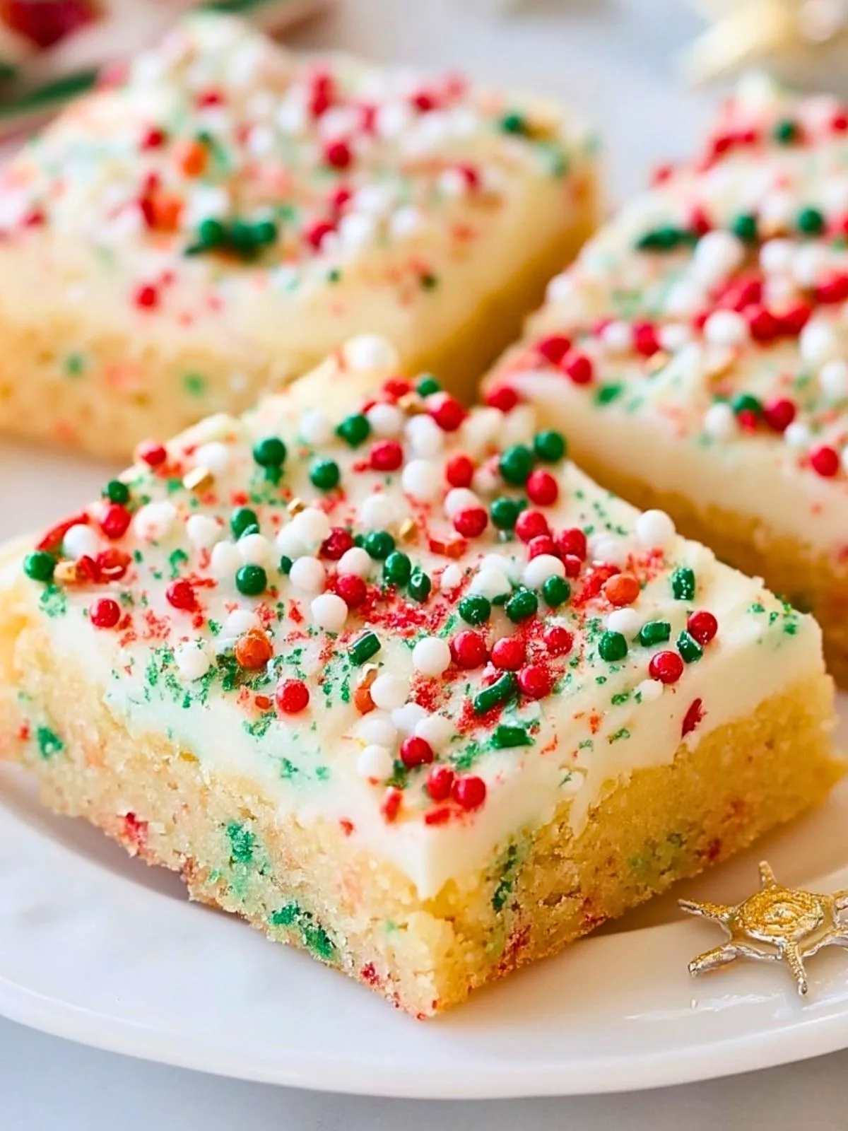 Bars De Biscuits Sucrés De Fête Avec Un Glaçage Au Fromage À La Crème (1)