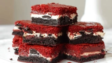Brownies Velours Rouge Farcis Aux Oreo